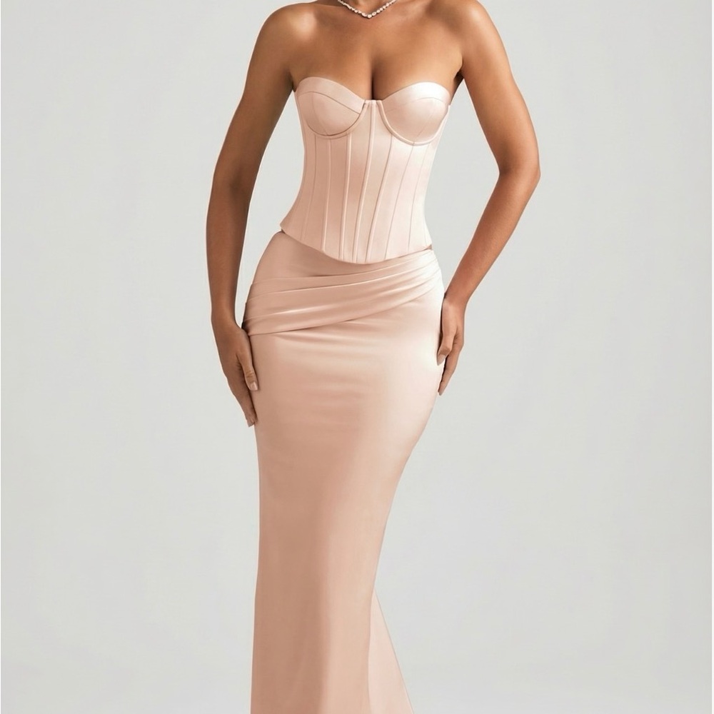 Oh Polly Kelda set in Beige Gold